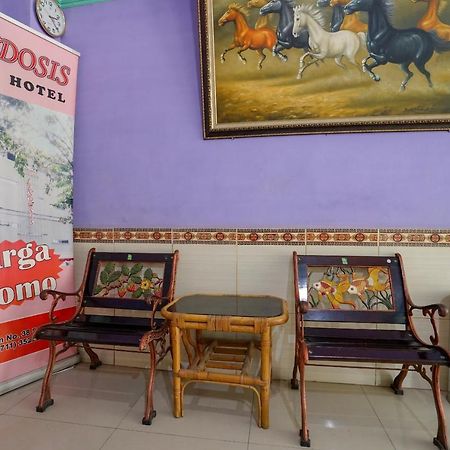 Oyo 1495 Hotel Lendosis Palembang Exterior photo