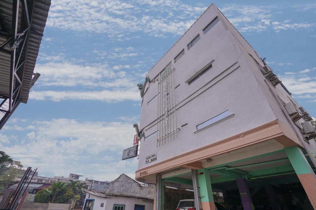 Oyo 1495 Hotel Lendosis Palembang Exterior photo