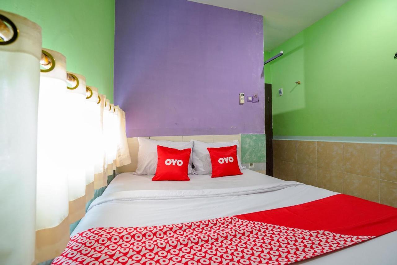 Oyo 1495 Hotel Lendosis Palembang Exterior photo