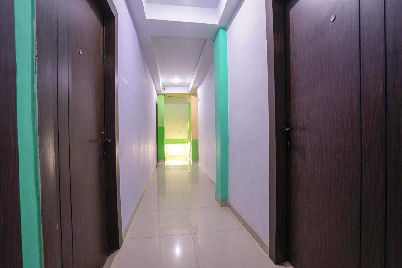 Oyo 1495 Hotel Lendosis Palembang Exterior photo